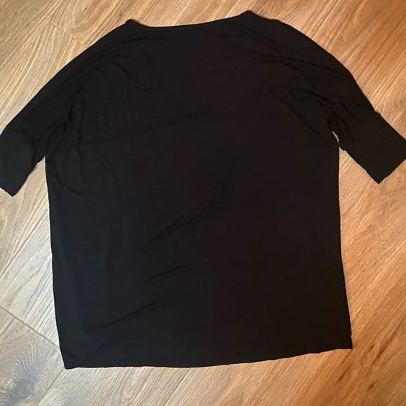 New Lauren Moshi Bracelet Lip Draped Tee - Picture 7 of 9